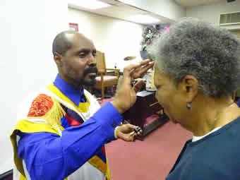 anointing the head with oil